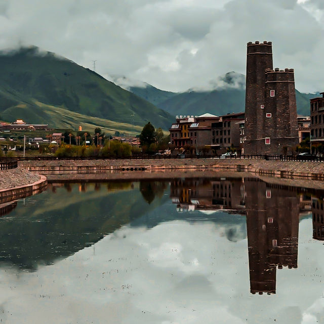🇨🇳 Xinduqiao: A Picturesque Gateway in Ganzi Prefecture