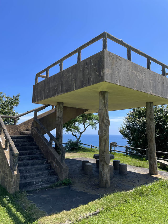 【長崎県】天草灘や五島灘の大パノラマが広がる樺島灯台公園