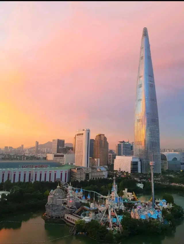 首爾的地標，樂天世界塔