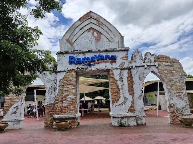 Ramayana Water Park – สวนน้ำรามายณะ พัทยา