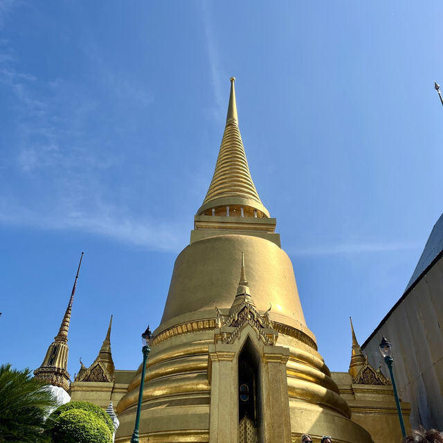 A Serene Escape: Exploring Wat Pho and Its Iconic Buddha