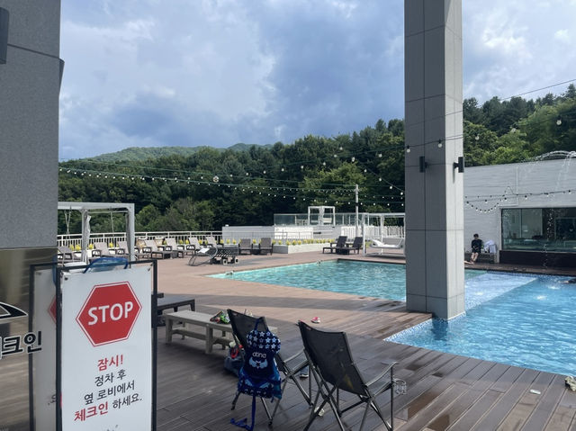 경기도 가평 <오버더마운틴> 프라이빗 독채펜션 풀빌라