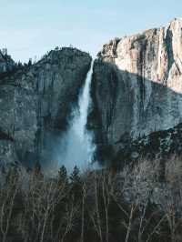 Breath Taking Water Fall In Yosemite 