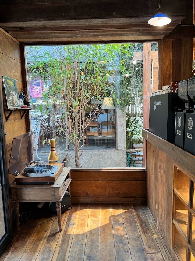  📌☕️ Ellen Cafe House 