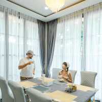 บ้านพักในจังหวัดเลย มีสระกว้างและอ่างจากุชซี่