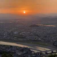 夕暮れの岐阜城