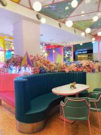 Popular PINK London cafe 🌸💐💓