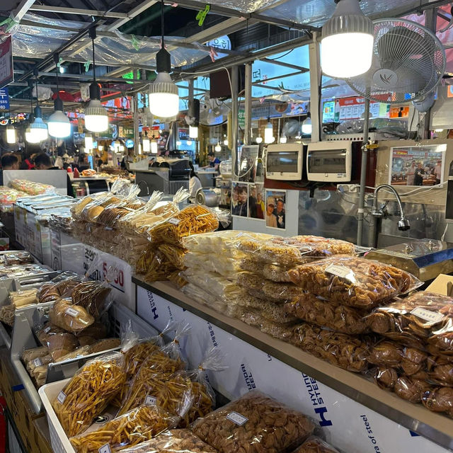 Gwangjang Market: A Street Food Paradise