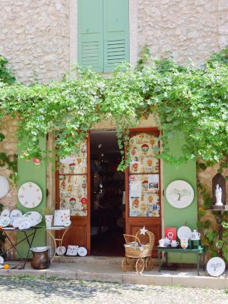 ✈️The most beautiful fairytale ceramic town in Provence, South France🤎