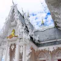 "วัดแม่ตาว"