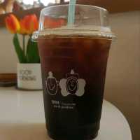 คาเฟ่เล็กๆ สไตล์โฮมมี่ ในหมู่บ้านเมืองทอง 1 