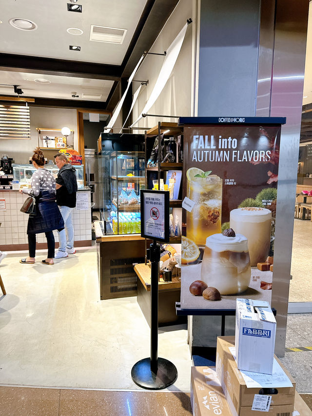 【韓国/ソウル】24時間🈺飛行機乗る時にいつでも買えちゃうカフェ