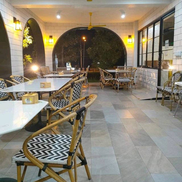 คาเฟ่ทุเรียน แอนด์ นิโตะ