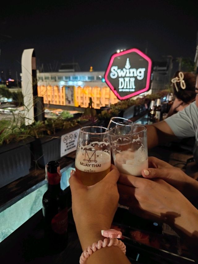 Swing Bar บาร์ลับย่านเสาชิงช้า