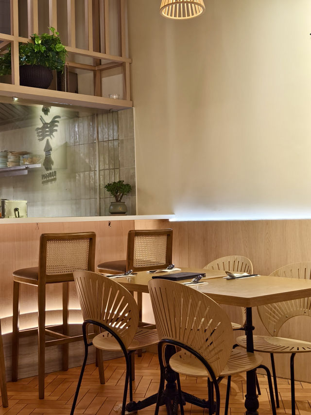 灣仔泰菜餐廳，必點椰子凍