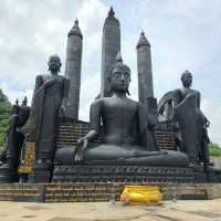 ไหว้พระชมพระพุทธรูปหินลาวา ที่วัดถ้ำกระบอก