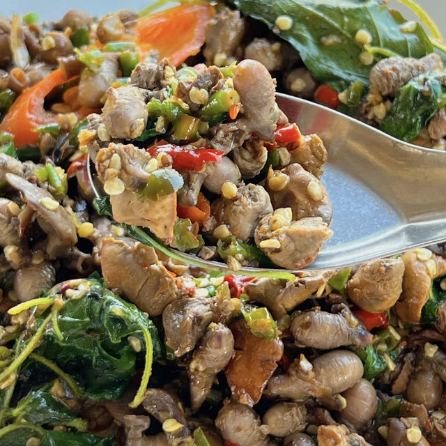 เจ๊แดงบางควาย ร้านเด็ดชะอำ