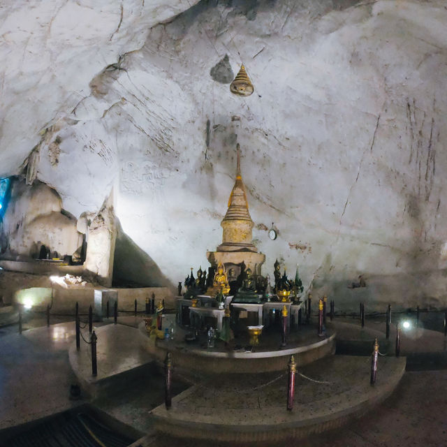 ถ้ำพระโพธิสัตว์ 