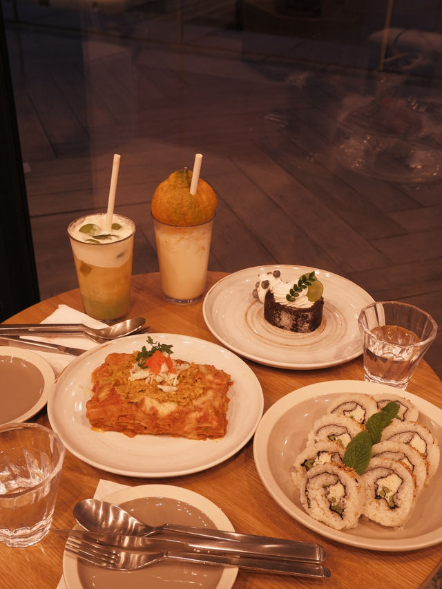 𖤣𖤥南昌海景Cafe｜颱風前的秋日蟹宴 
