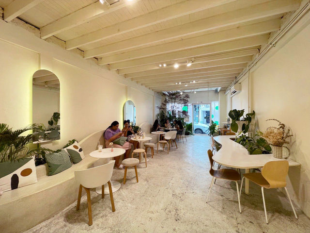 This cafe is well-known for its pastries!