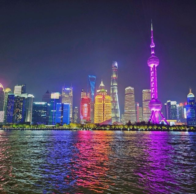 Hidden Night Views in Shanghai: A Peaceful Escape by the Pearl Tower