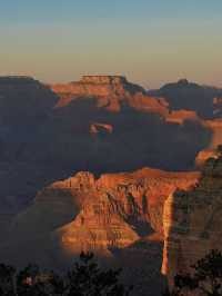 Sundown Spectacle: The Grand Finale at the Grand Canyon