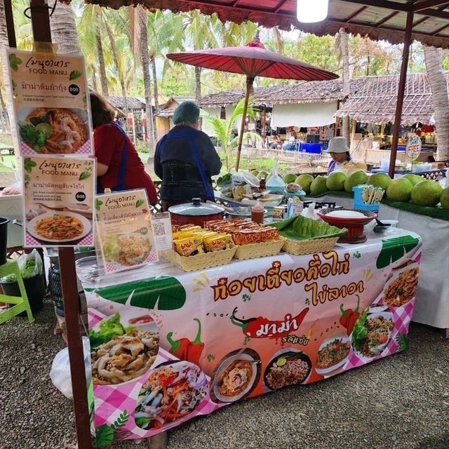 ตลาดนัดเช้า ที่กาดบะป้าวเชียงใหม่
