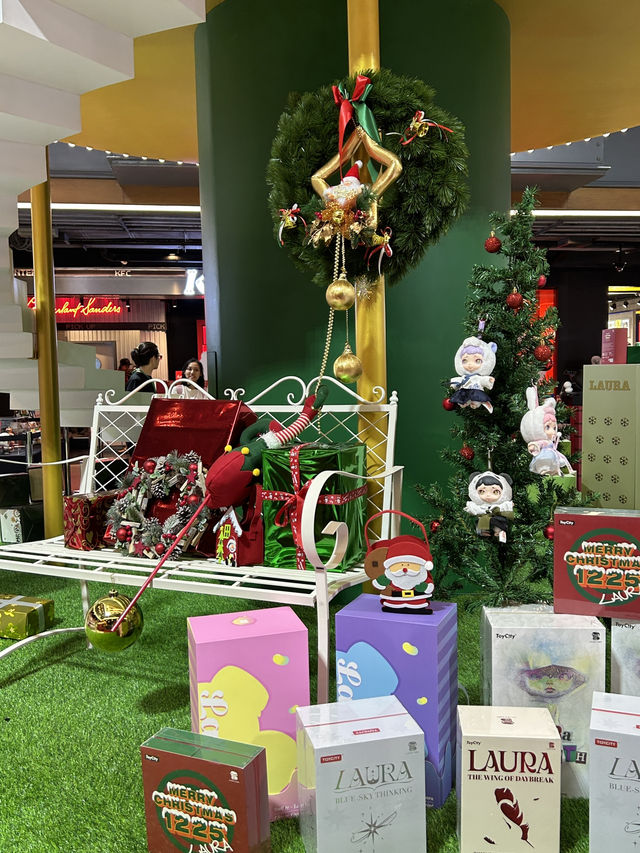 เดินเล่นงาน TOYCITY แวะชม Art toy ตัวตึง! ที่สยาม