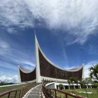 Magnificent building of Masjid Raya Sumatera Barat, Indonesia 🇮🇩