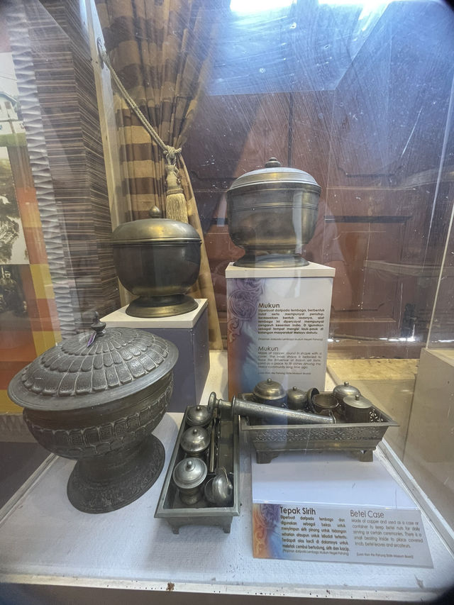 The classic Malay dishware
