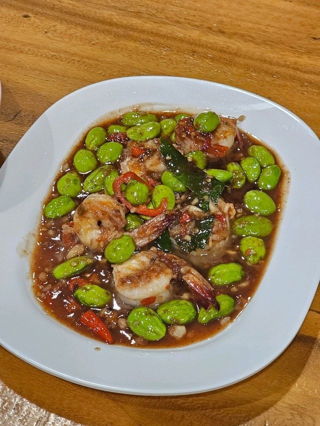 แม่ลูกจันทน์ : เพชรบุรี