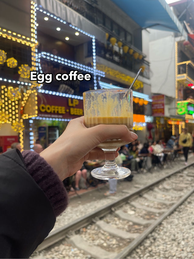 ☕️ Hanoi Train Street Guide & Tips! 🚊