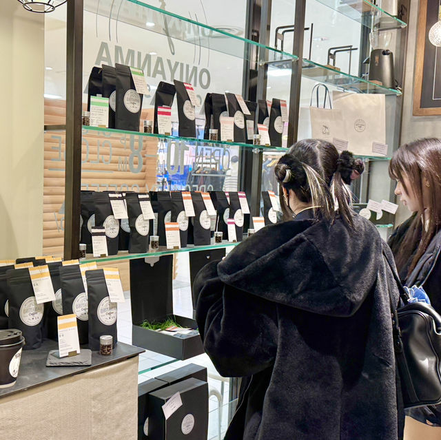 삿포로에서 에스프레소 커피 아이스크림과 라떼로 유명한 카페 - ONIYANMA COFFEE STAND
