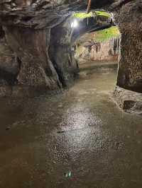 冷門景點基隆佛手洞：台灣少見的天然奇景 🪨