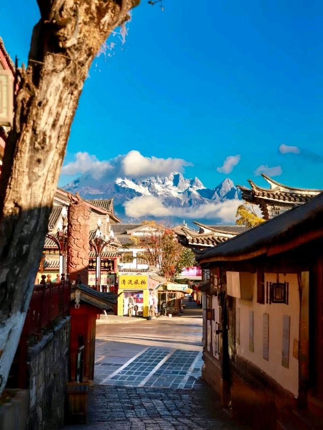 Discover the Enchantment of Lijiang Old Town