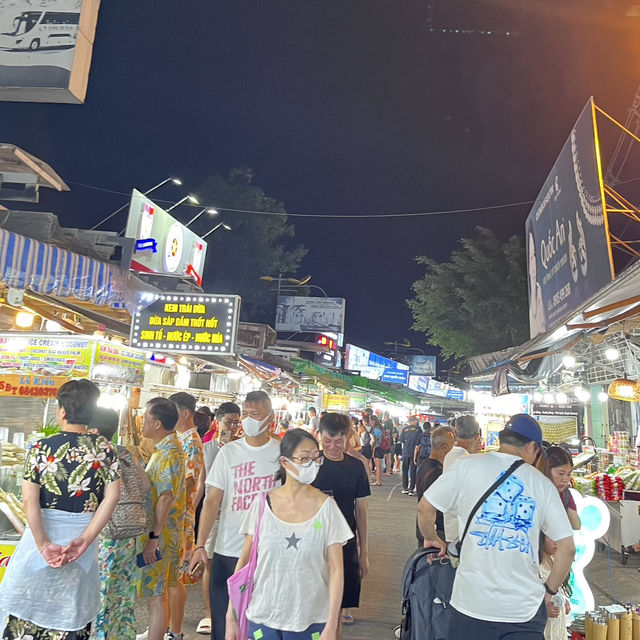 ตลาดกลางคืนเวียดนาม phu quoc night market