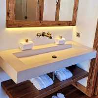 🏔️ Luxury Stay in Verbier: Skiing & High-End Comfort 🎿✨