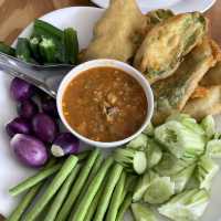 ครัวเจ๊ตุ้ม พัทยา – ซีฟู้ดสดแน่น รสชาติเด็ดสะท้าน