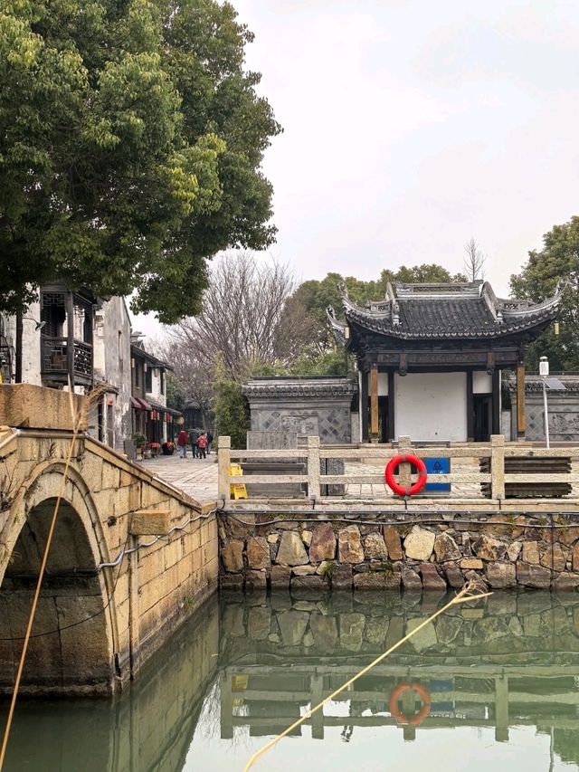 Xuntang Old Street: A Glimpse into the Past