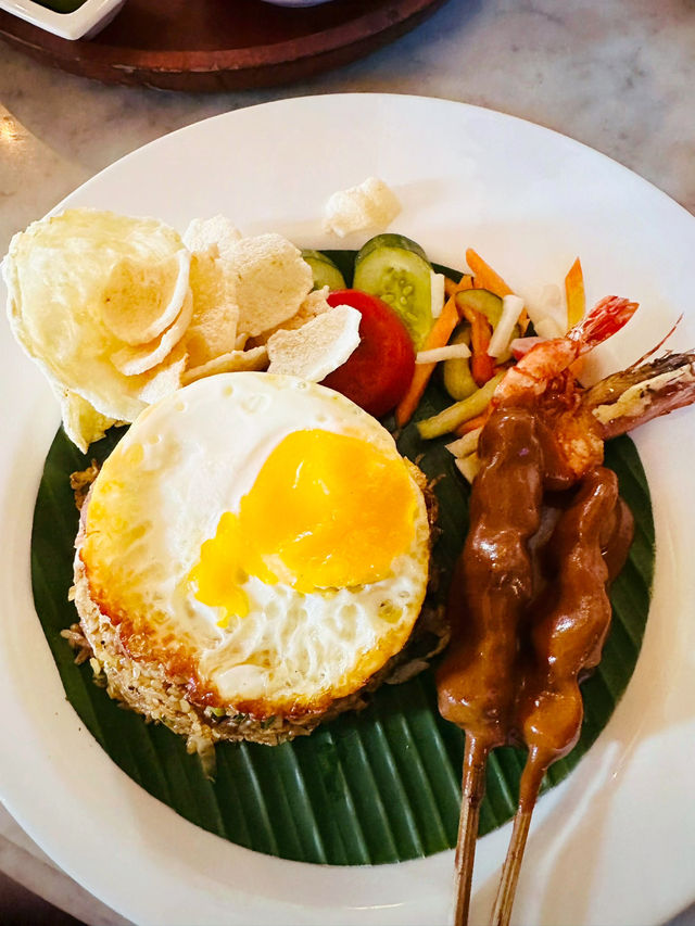 Lunch at Café Batavia – A Colonial-Era Charm