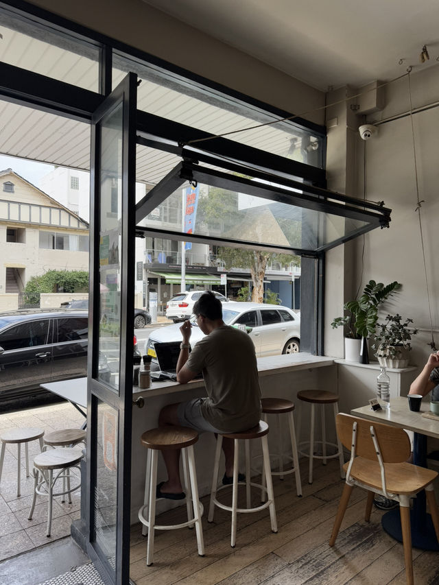 《悉尼之旅》邦迪海灘 特色cafe-The Nine