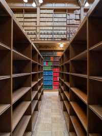 オスグッド・ホールの図書館：法律と歴史が息づく知の空間 📚🏛️