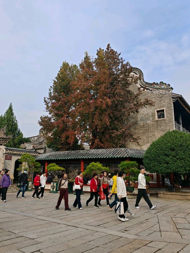 Exploring Tradition at Foshan Ancestral Temple: A Journey Through Time