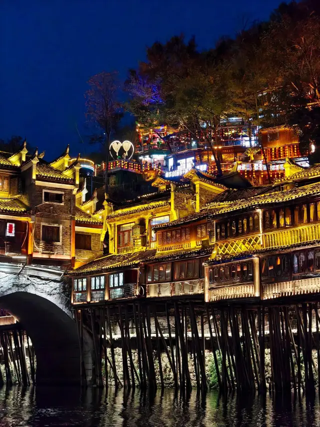 Fenghuang Ancient Town: A Timeless Riverside Gem