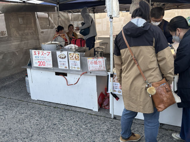 日本最大晨間市集：八戶館鼻岸壁早市，一場視覺與味覺的盛宴