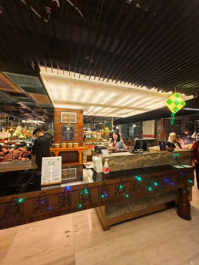 Makan Kitchen, Signature Restaurant of DoubleTree by Hilton KL