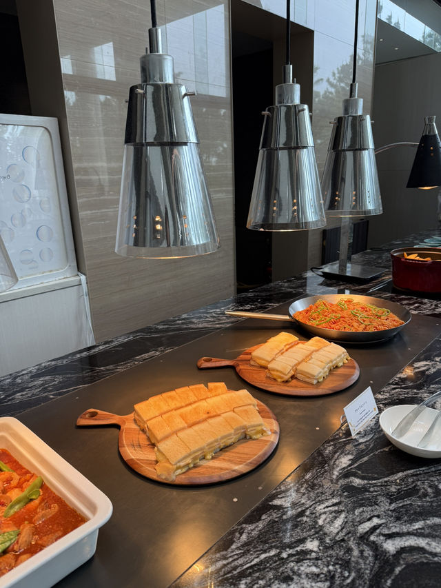 Spring Lunch Buffet at Hilton Tokyo Bay