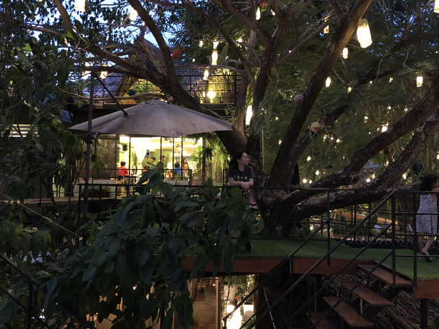 Alive in Every Way — Hatyai’s Most Whimsical Eatery