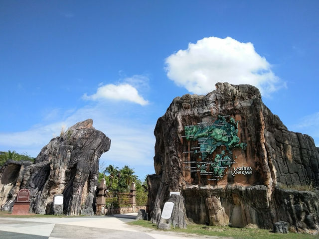 **🦅 Dataran Lang: Langkawi’s Majestic Eagle Square!