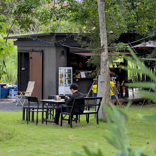Noir Bistro ร้านเล็กๆสีดำ 🍵
